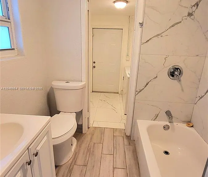 720 NE 5th St #1 — Photo 15