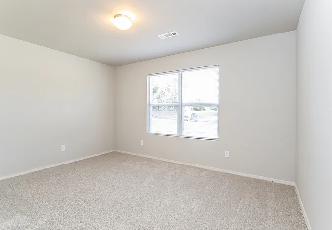 2048 Bentwood Dr — Photo 8