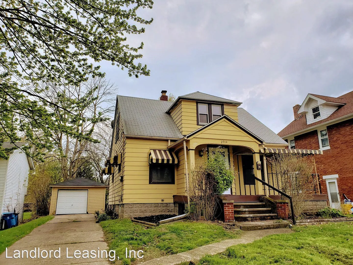 2914 Lexington Ave photo 1