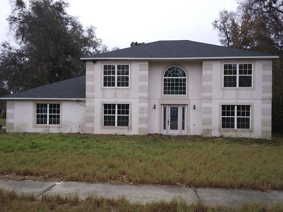 Corner Lot 3 car Garage