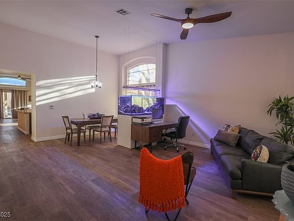 4th image of 2044 Glorieta Ln
