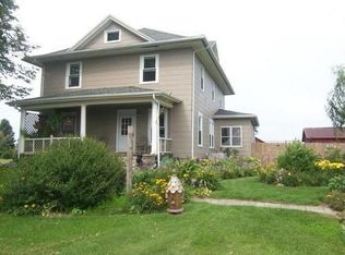 11083 Wagonseller Rd, Pekin, IL 61554