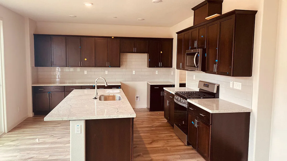 Kitchen - 2884 Whiskey St