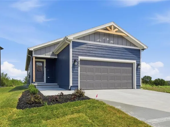 804 Glenn Cir, Raymore, MO 64083