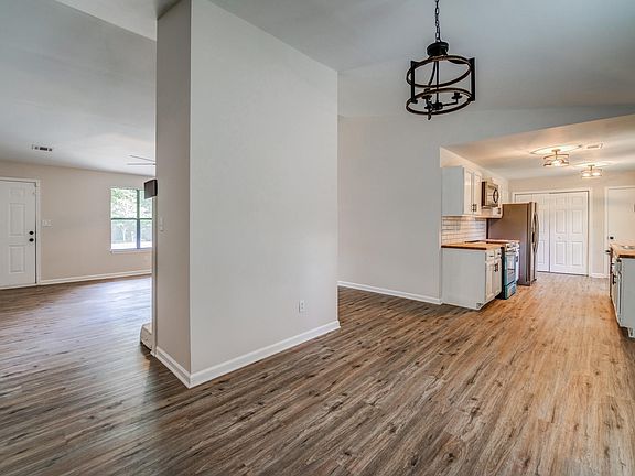 2nd image of 3590 Mill Creek Trl SW