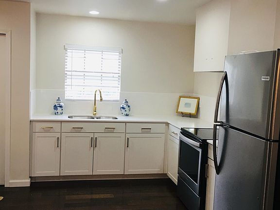 2nd image of 1300 1/2 Brighton Ave