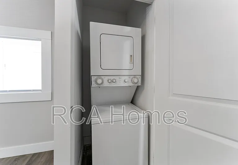 1509 S Randolph St — Photo 9