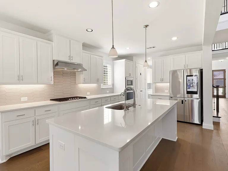 4261 Sandhills Ln — Photo 6