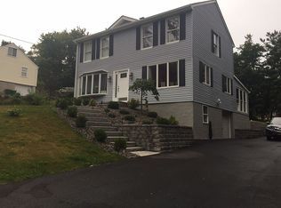 80 Valley View Dr, Poughkeepsie, NY 12603