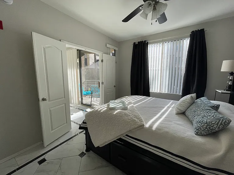 1701 E Colter St — Photo 27