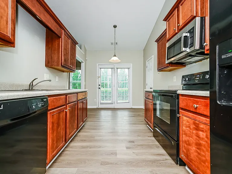 3896 Pine Village Pl — Photo 7