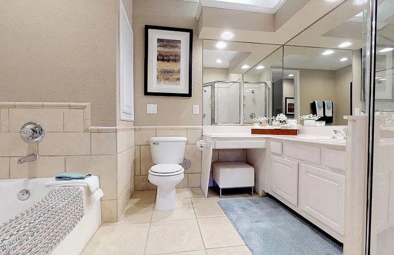 Tuscany Court Apartments — Photo 6