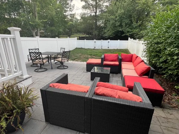 39 Zachary Dr, Chalfont, PA 18914