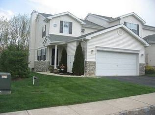 49 Lakeview Dr #2001, Hamburg, NJ 07419