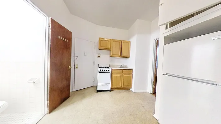 Rented by Bond New York | media 7