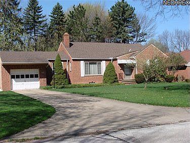 1st image of 924 Stuart Dr