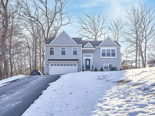 98 Upton St, Grafton, MA 01519