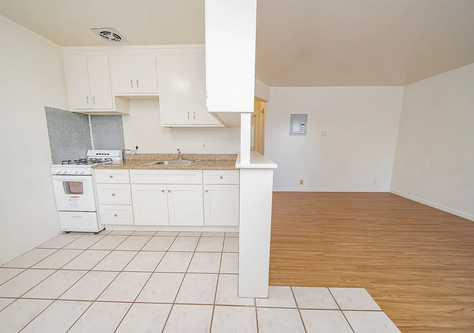 1734 Blake Street — Photo 4