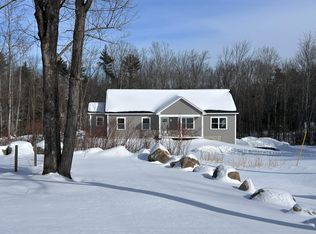 8 Hummingbird Ln, Sanford, ME 04073