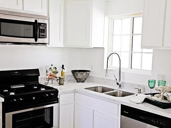 5th image of 1414 E Campbell Ave