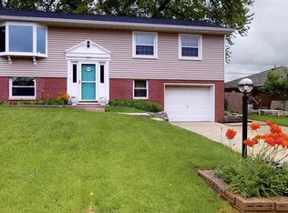 304 Dundee Rd, East Peoria, IL 61611