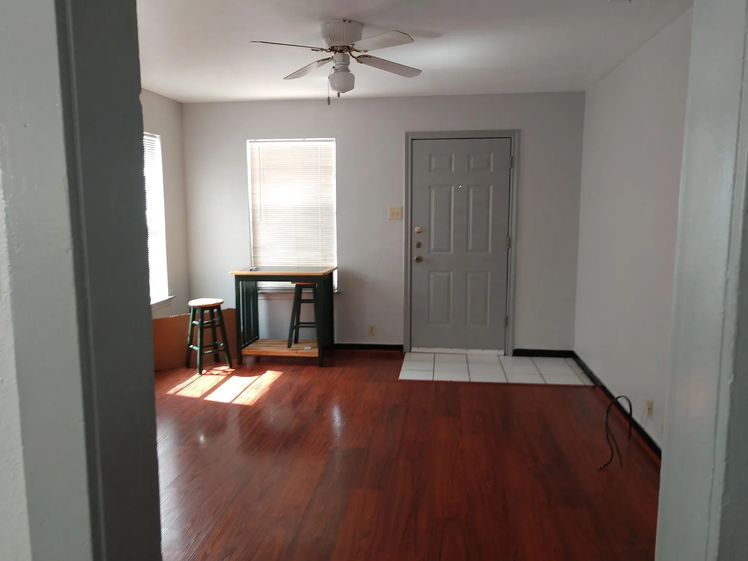 2 bed, 934 sqft, $1,800 — Photo 3