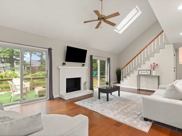 138 Copperwood Dr Unit 138, Stoughton, MA 02072