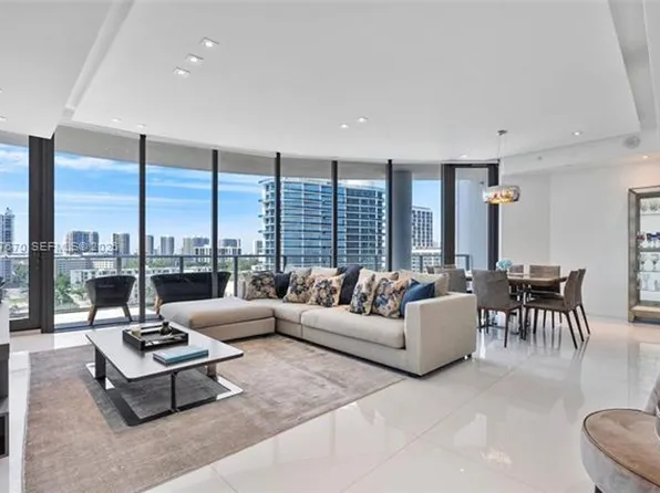 17475 Collins Ave, Sunny Isles Beach, FL