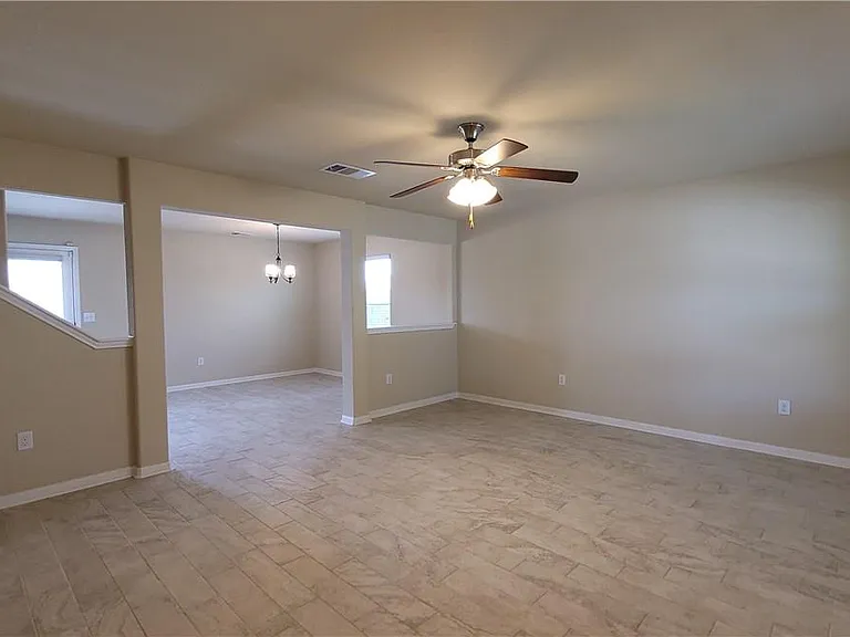 110 Wilson Ct — Photo 4