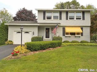 105 Teakwood Ln, Minoa, NY 13116