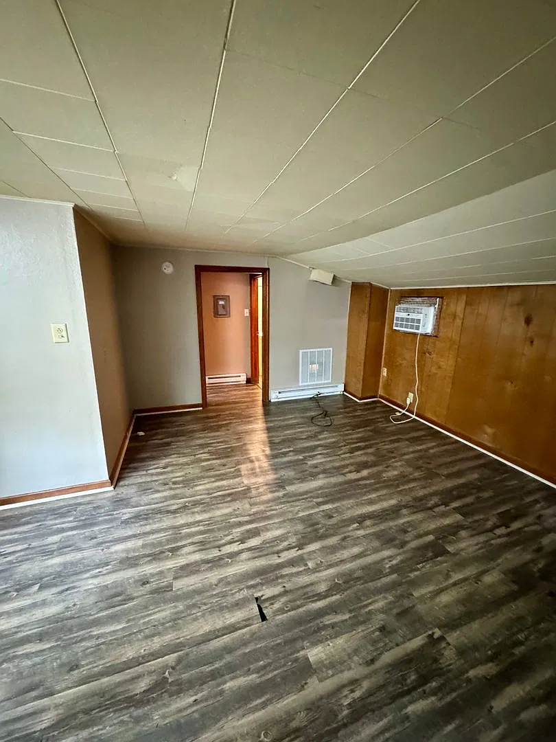 Farm House — Photo 2