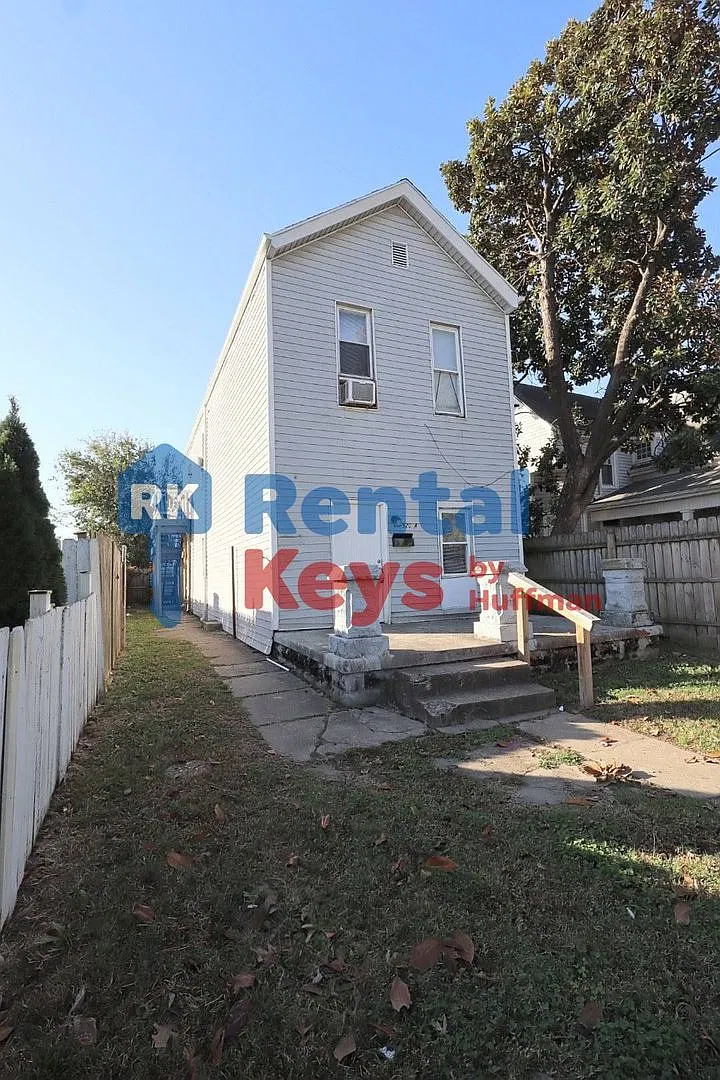 920 West Columbia Street — Photo 1