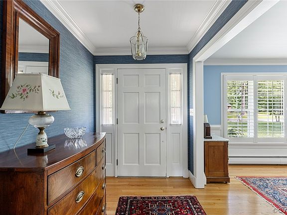5th image of 9041 Wyndale Dr