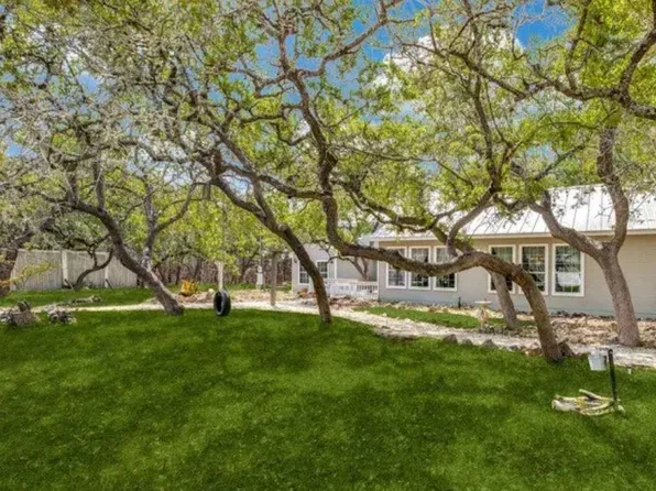 950 Eden Estates Dr, New Braunfels, TX 78132