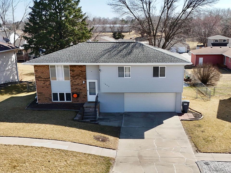 1st image of 1807 Sheridan Dr