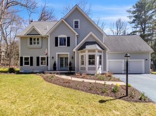 55 Woodlot Rd, Amherst, MA 01002