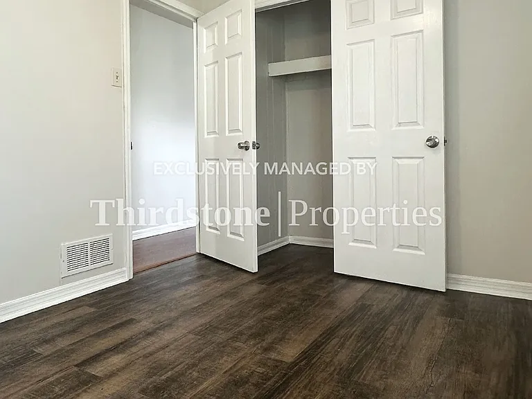 1173 W 27th St — Photo 13