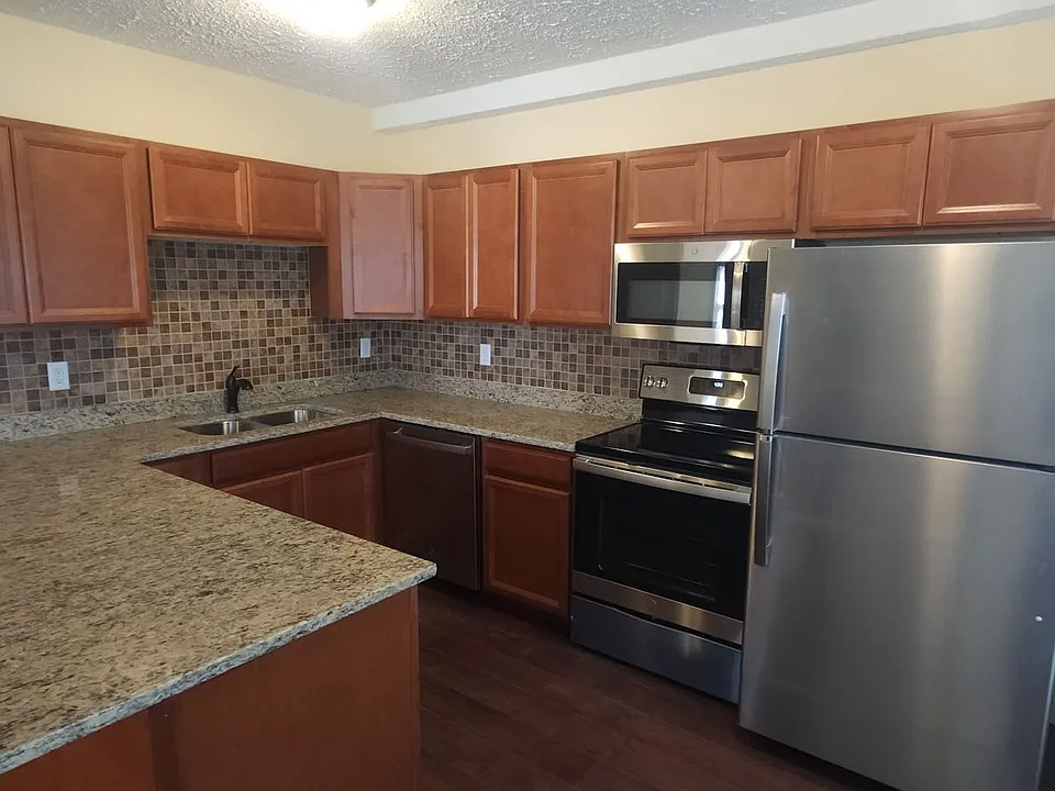 1416 E State St Apartments