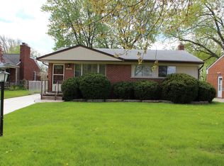 21004 Saint Gertrude St, Saint Clair Shores, MI 48081