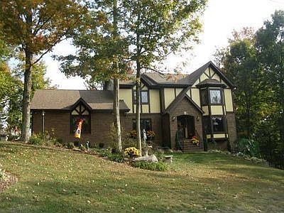2nd image of 352 Cain Dr