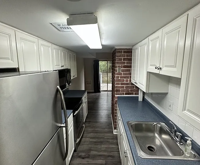 8216 Shady Spring Dr — Photo 5