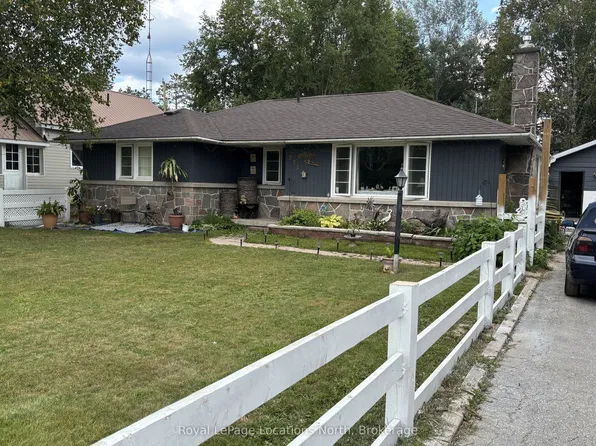 272 Yonge St, Burk's Falls, ON P0A 1C0