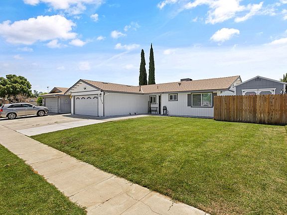 3rd image of 1176 Robin Avenue