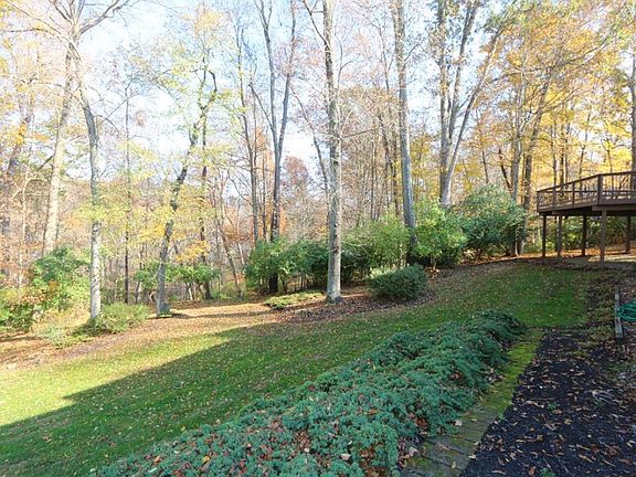 2nd image of 5950 Creekview Dr