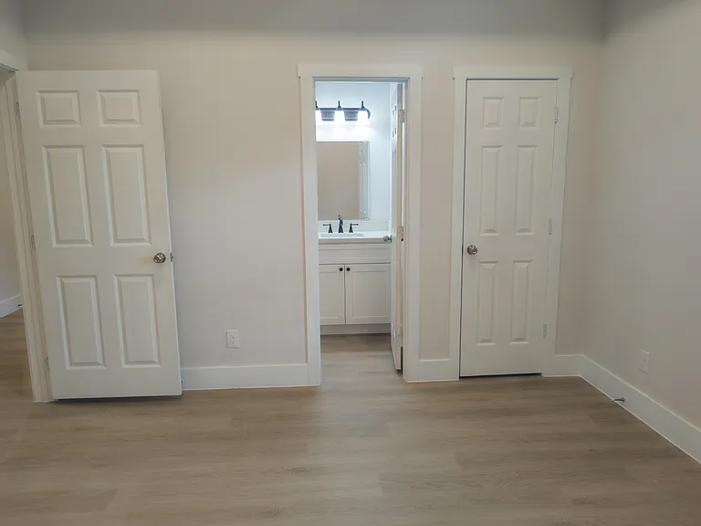 416 Lake St #102 — Photo 10