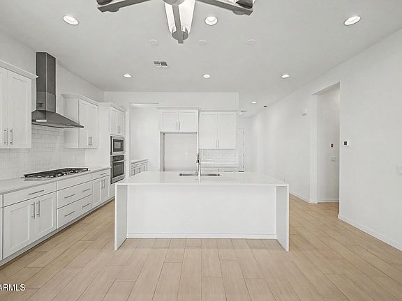 2nd image of 18535 W LAURIE Lane