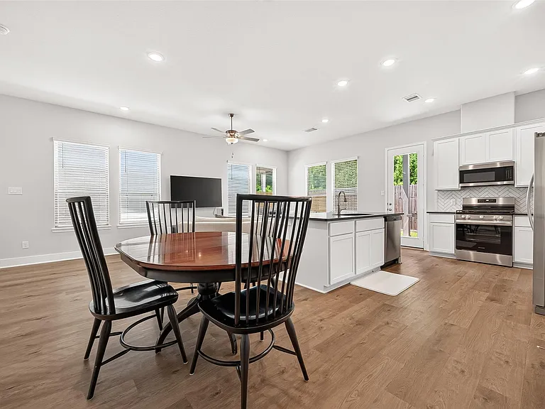 4004 Baja Ln — Photo 13