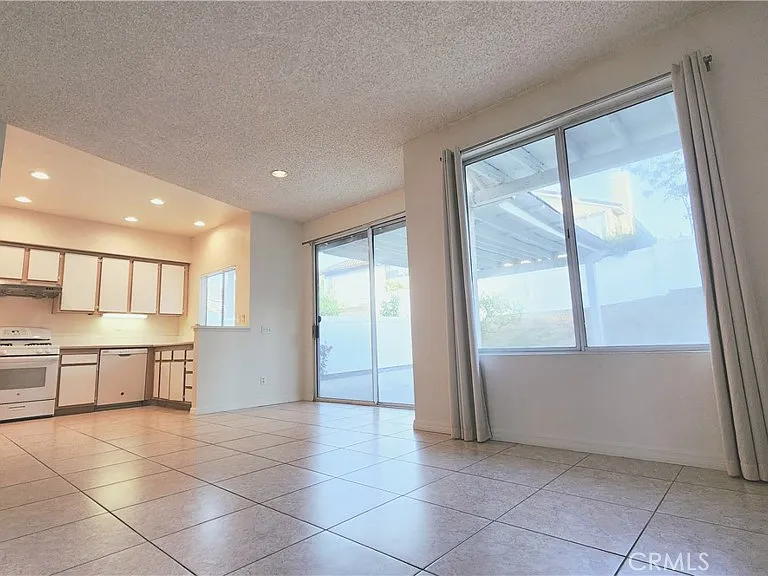 2117 Los Ranchitos Rd — Photo 10