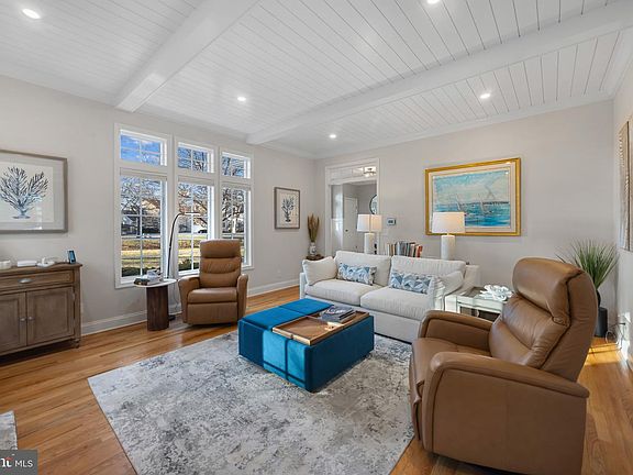 5th image of 228 Prospect Bay Dr W