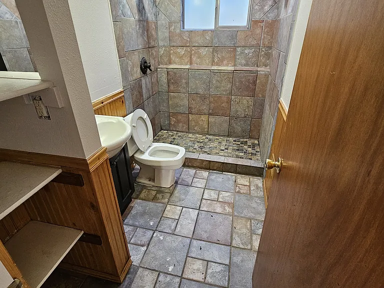 425 Cedar Ave — Photo 4